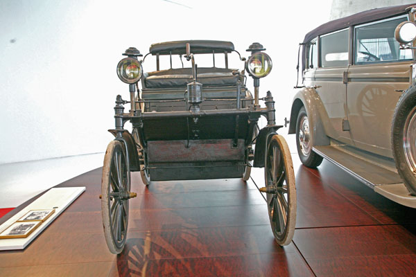 (92-1a) 08-01-15_1969 1892 Daimler Motor-StrassenWagen（1889 クワドリシクルの市販モデル）.JPG
